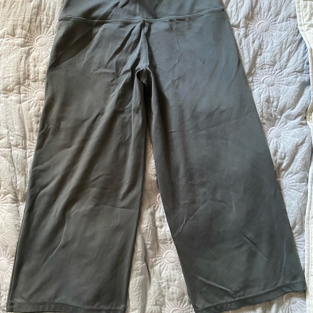 Women's Olive Green Wide-Leg Pants - Picture 8 of 10